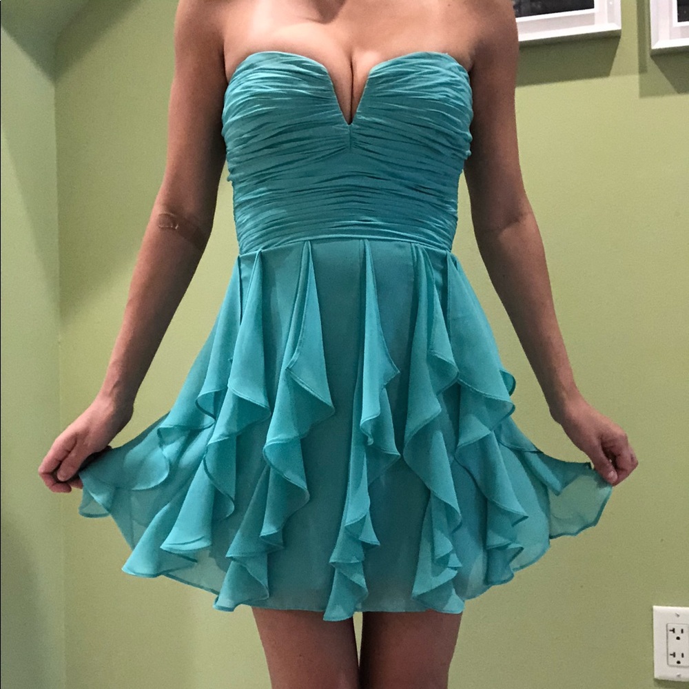 Fun and flirty Arden B Chiffon Ruffle Dress 👗 - Picture 3 of 7